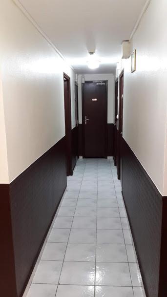 Hotel Du Centre Сен-Дени Экстерьер фото